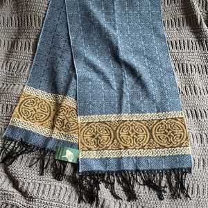 Irish scarf